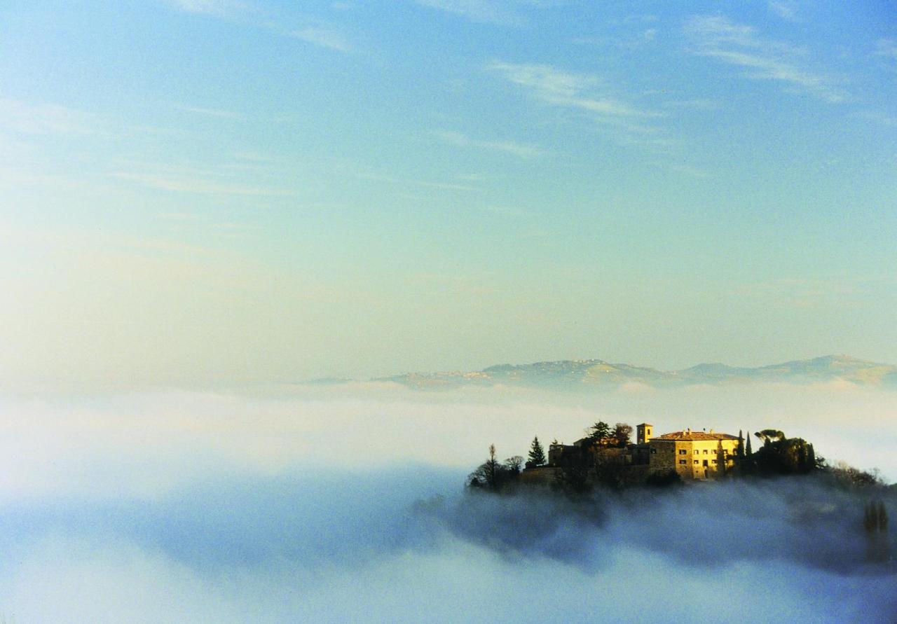 Palazzo Viviani Castello Di Montegridolfo Hotel Екстериор снимка