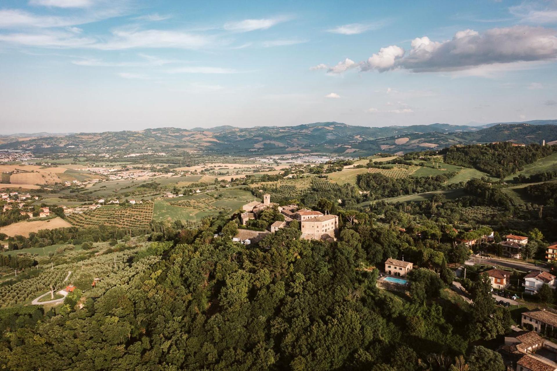 Palazzo Viviani Castello Di Montegridolfo Hotel Екстериор снимка