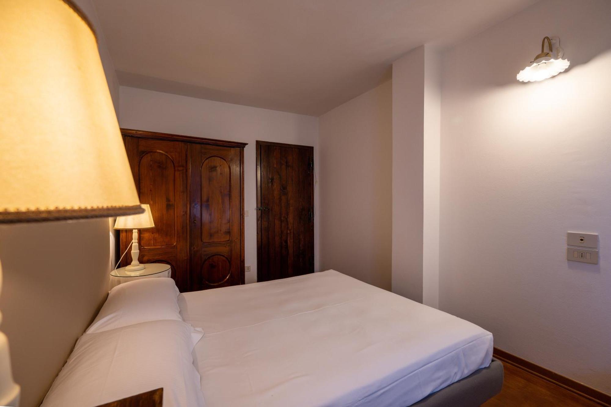 Palazzo Viviani Castello Di Montegridolfo Hotel Стая снимка
