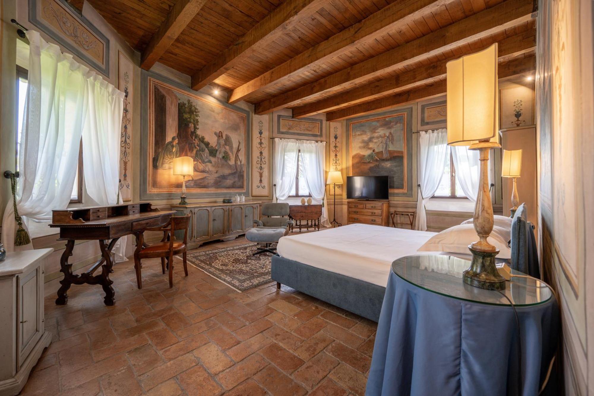 Palazzo Viviani Castello Di Montegridolfo Hotel Стая снимка