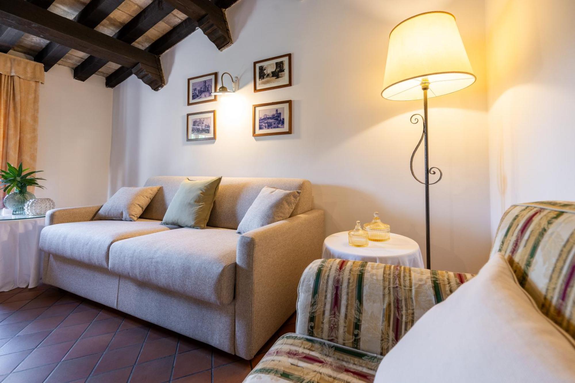 Palazzo Viviani Castello Di Montegridolfo Hotel Екстериор снимка
