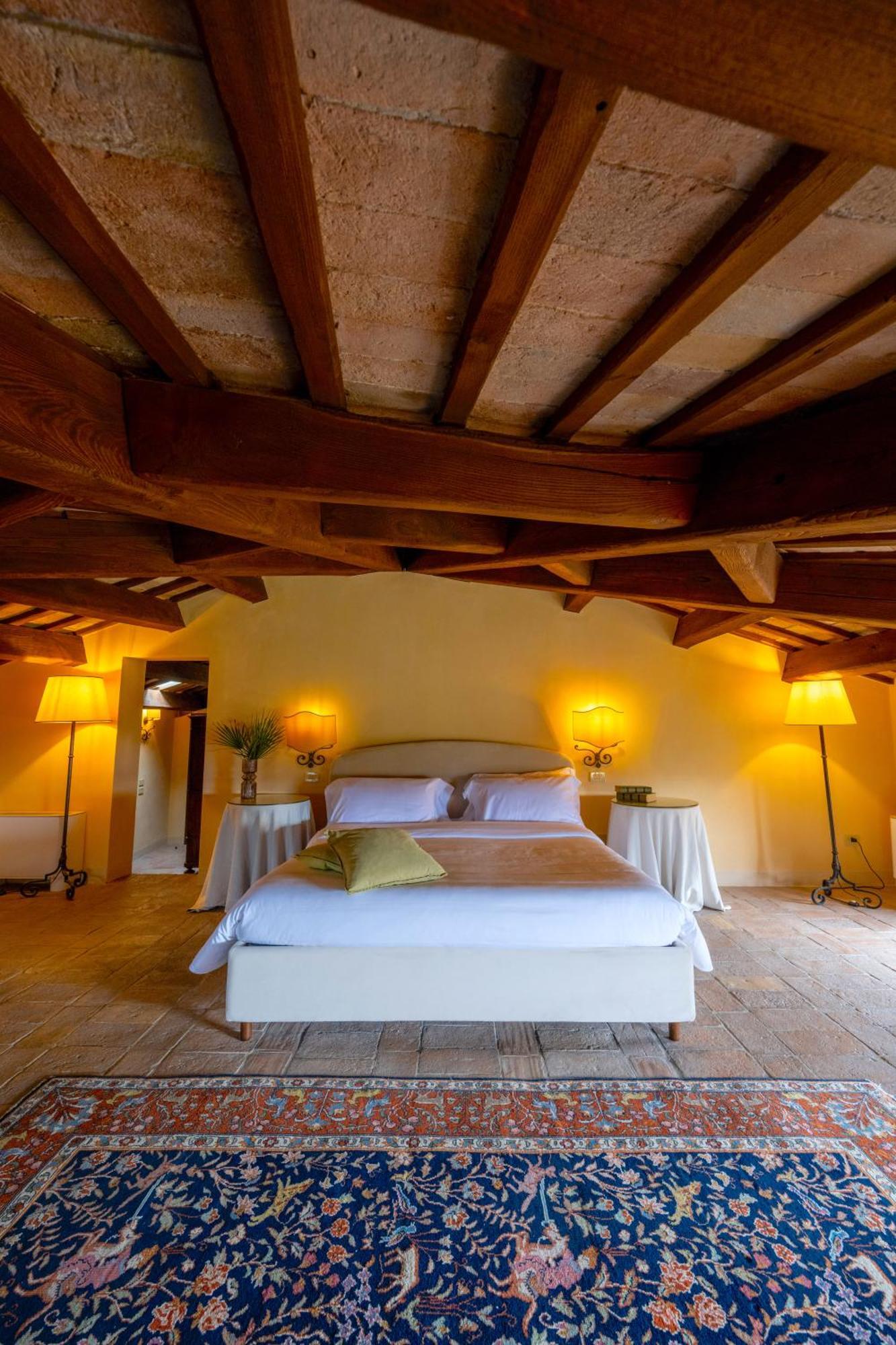 Palazzo Viviani Castello Di Montegridolfo Hotel Екстериор снимка