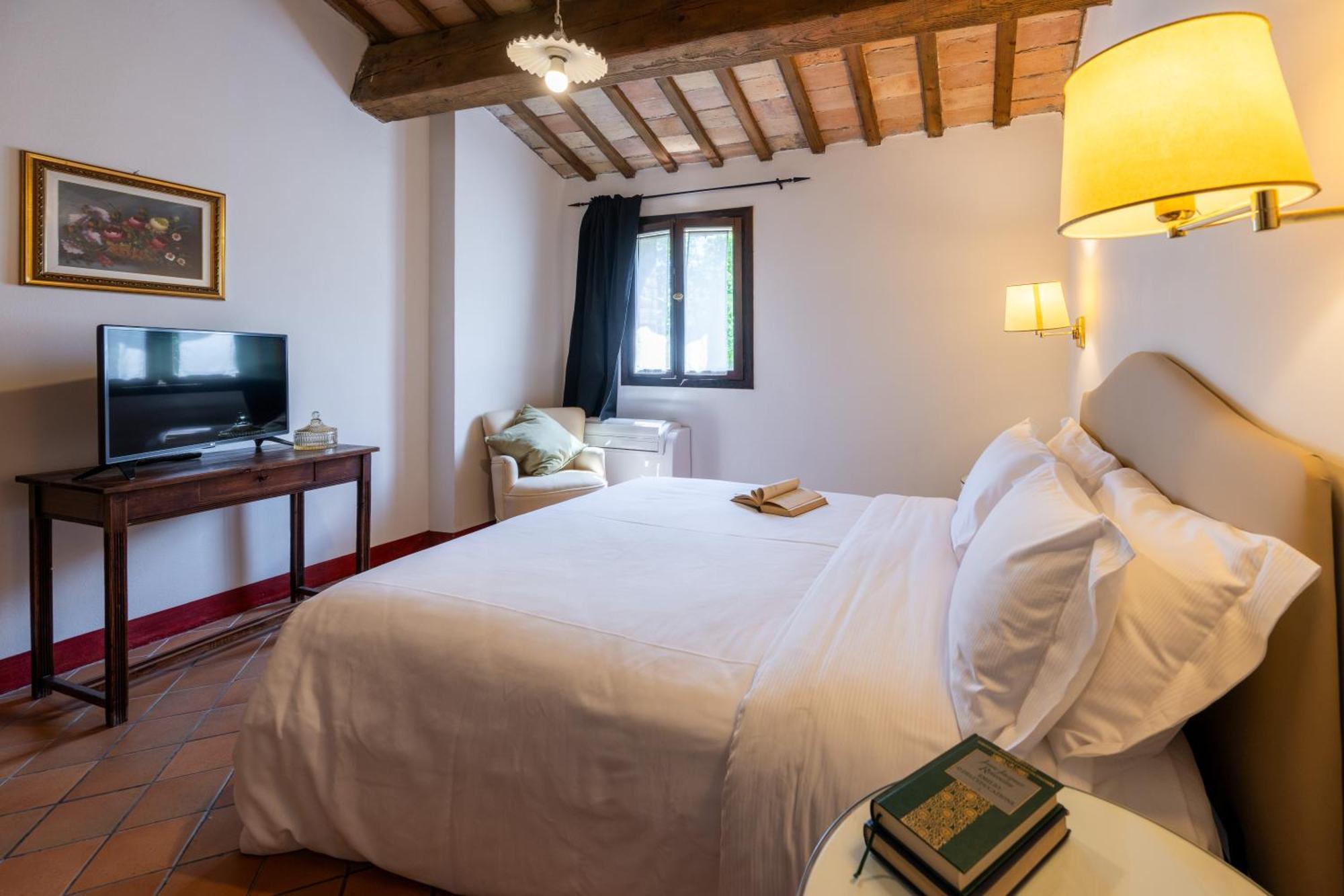 Palazzo Viviani Castello Di Montegridolfo Hotel Екстериор снимка