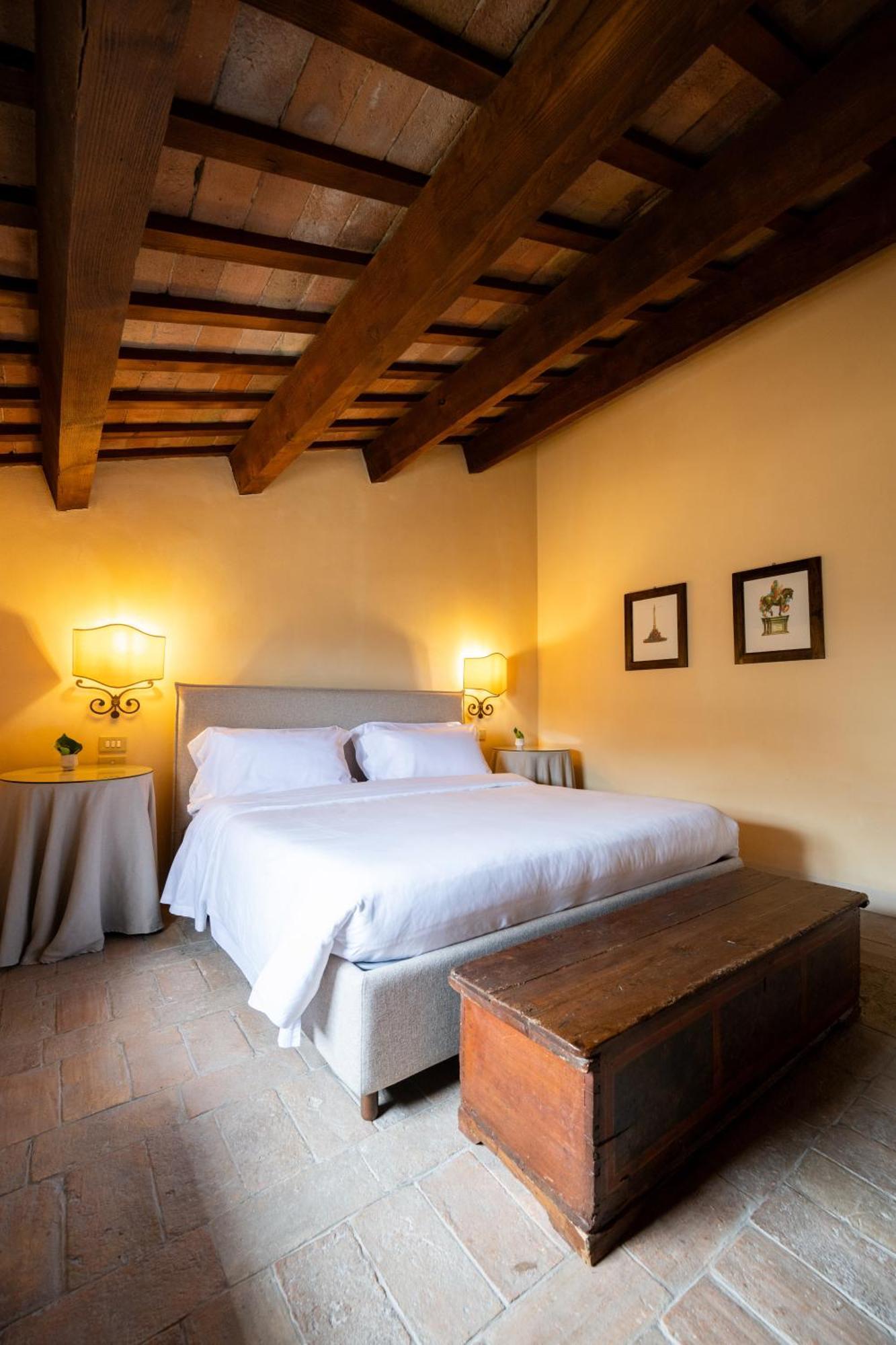 Palazzo Viviani Castello Di Montegridolfo Hotel Екстериор снимка